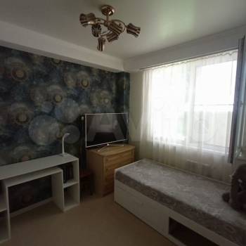 Продается Многокомнатная квартира, 70 м²