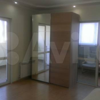 Продается 3-х комнатная квартира, 174 м²