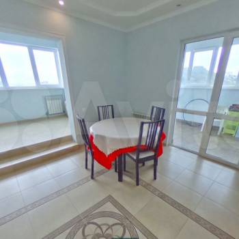 Продается 3-х комнатная квартира, 174 м²