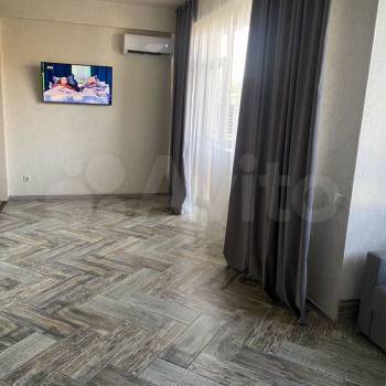 Сдается 1-комнатная квартира, 42 м²