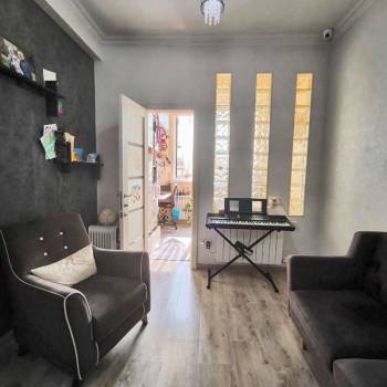 Продается 3-х комнатная квартира, 40,9 м²