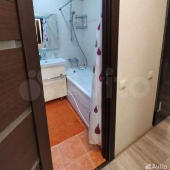 Продается 1-комнатная квартира, 35 м²