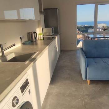 Продается 1-комнатная квартира, 45 м²