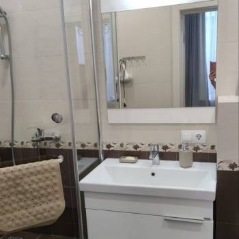 Продается 1-комнатная квартира, 42 м²