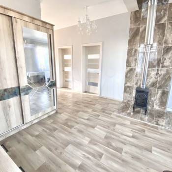 Продается Дом, 195 м²