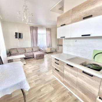 Продается Дом, 195 м²