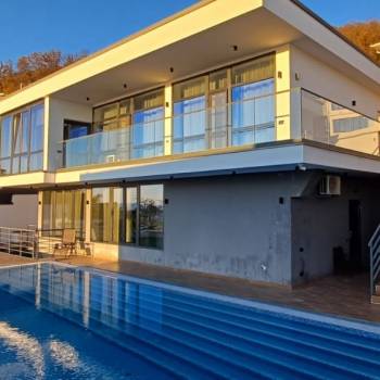 Продается Дом, 400 м²