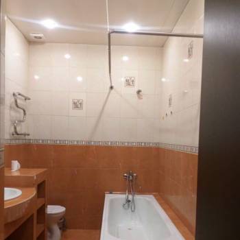 Сдается 1-комнатная квартира, 56 м²