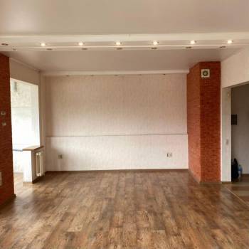 Продается 1-комнатная квартира, 47 м²