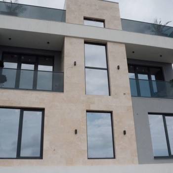 Продается Дом, 180 м²