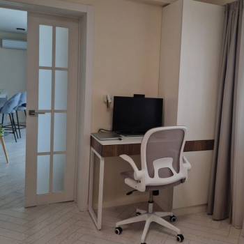 Продается Многокомнатная квартира, 100 м²