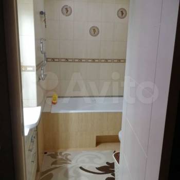 Продается 1-комнатная квартира, 60 м²