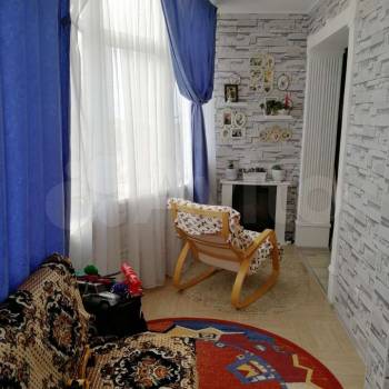 Продается 1-комнатная квартира, 60 м²