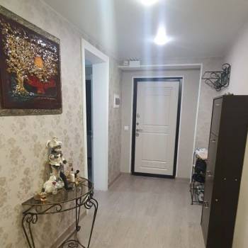 Сдается 2-х комнатная квартира, 77 м²