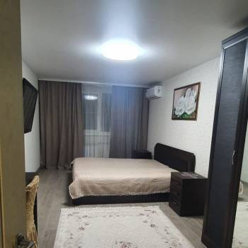 Сдается 2-х комнатная квартира, 77 м²