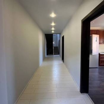 Продается Многокомнатная квартира, 131 м²