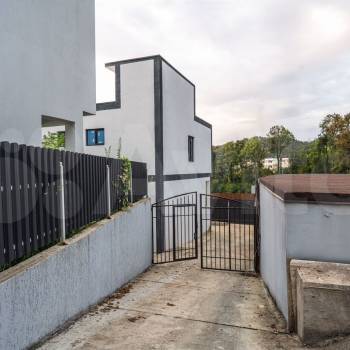 Продается Дом, 225 м²