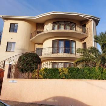 Продается Дом, 300 м²