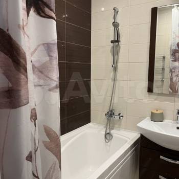 Продается 1-комнатная квартира, 37 м²