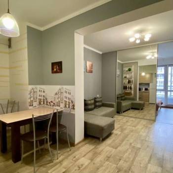 Продается 1-комнатная квартира, 40,7 м²