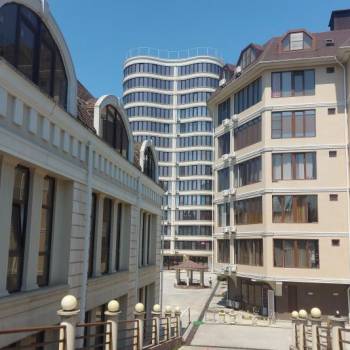 Сдается 1-комнатная квартира, 52 м²