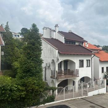 Сдается Многокомнатная квартира, 100 м²