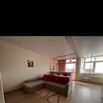 Сдается 1-комнатная квартира, 42 м²