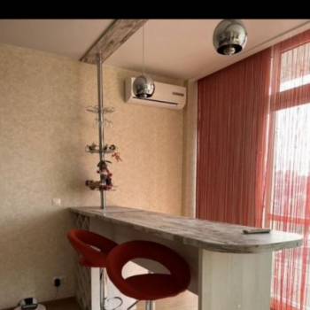 Сдается 1-комнатная квартира, 42 м²