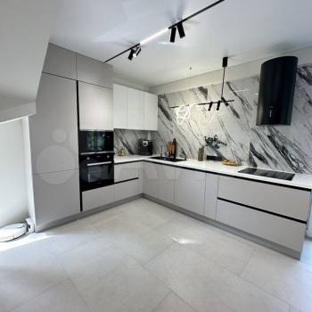 Продается Дом, 240 м²