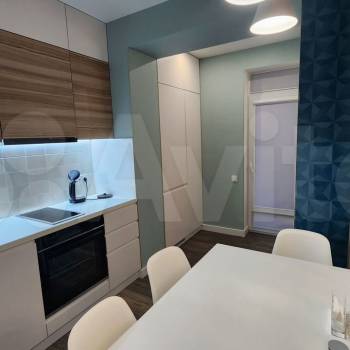 Продается 1-комнатная квартира, 42,5 м²