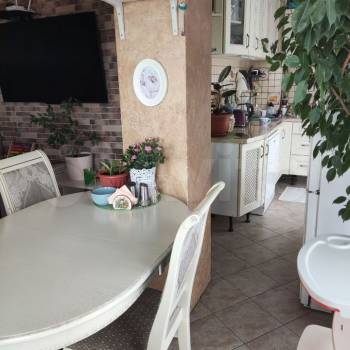 Продается 2-х комнатная квартира, 61,8 м²