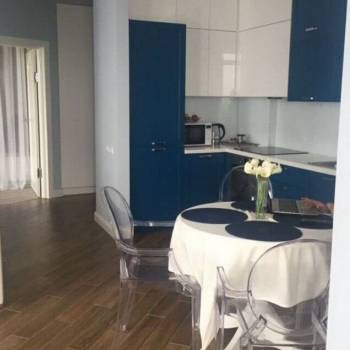 Продается 1-комнатная квартира, 65 м²