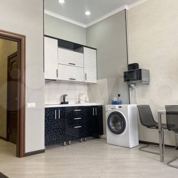 Продается 1-комнатная квартира, 37 м²