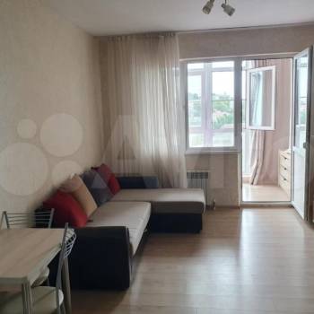 Продается 1-комнатная квартира, 39 м²