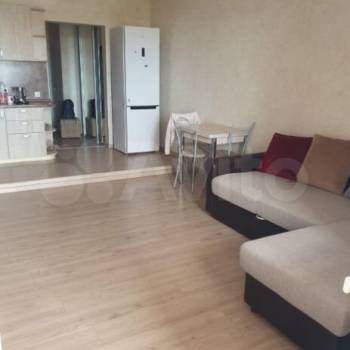 Продается 1-комнатная квартира, 39 м²