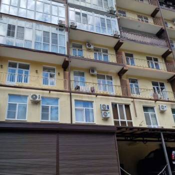 Продается 1-комнатная квартира, 65,3 м²