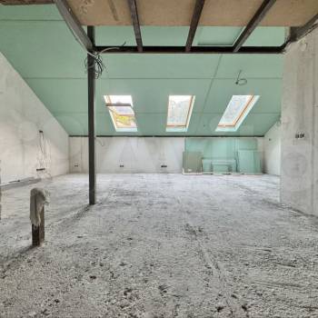 Продается Многокомнатная квартира, 101 м²