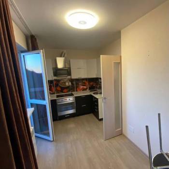 Продается 1-комнатная квартира, 33 м²