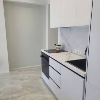 Продается 1-комнатная квартира, 32 м²