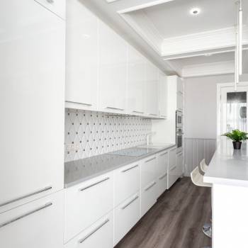 Продается Многокомнатная квартира, 102 м²