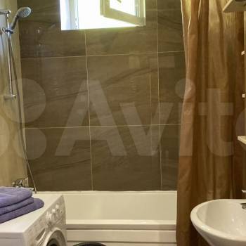 Сдается 1-комнатная квартира, 42 м²