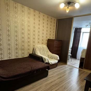 Продается 1-комнатная квартира, 32 м²