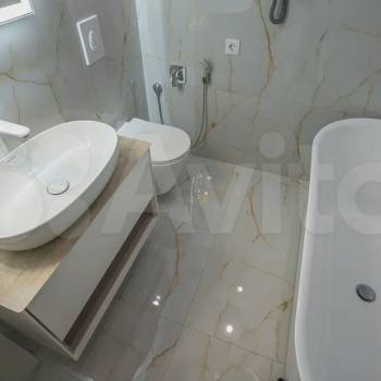 Сдается 2-х комнатная квартира, 65 м²