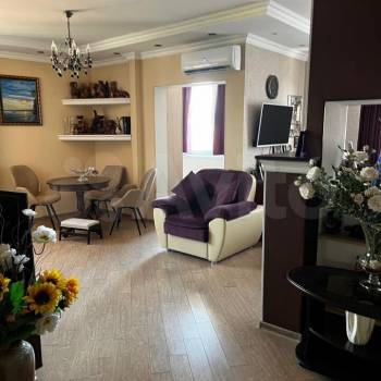 Продается 1-комнатная квартира, 52 м²