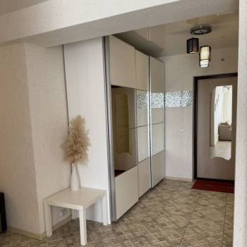 Продается 2-х комнатная квартира, 56,6 м²