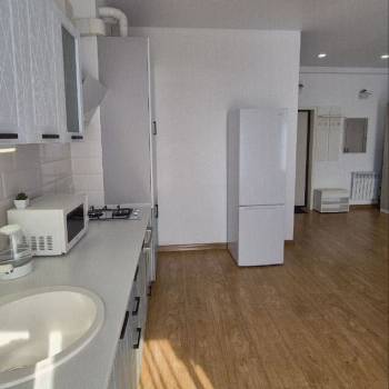 Продается 1-комнатная квартира, 38 м²