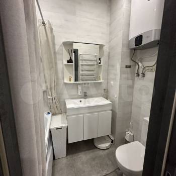 Продается 1-комнатная квартира, 40 м²