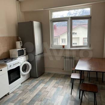 Продается 1-комнатная квартира, 35 м²