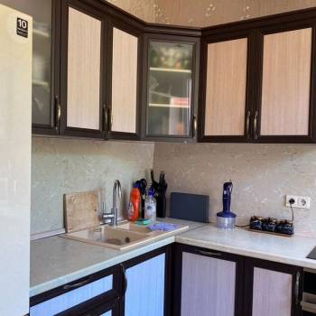 Продается Многокомнатная квартира, 76,6 м²