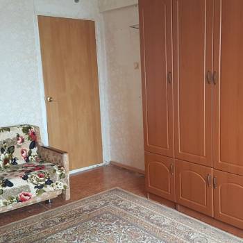 Продается Многокомнатная квартира, 81 м²